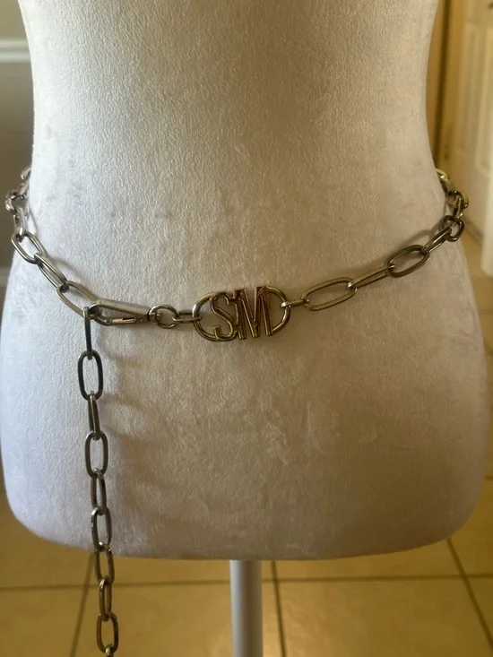 Steve Madden Silver Tone Heavy Chain Belt | Logo Medallion  Adjustable to 44”L - Picture 3 of 8